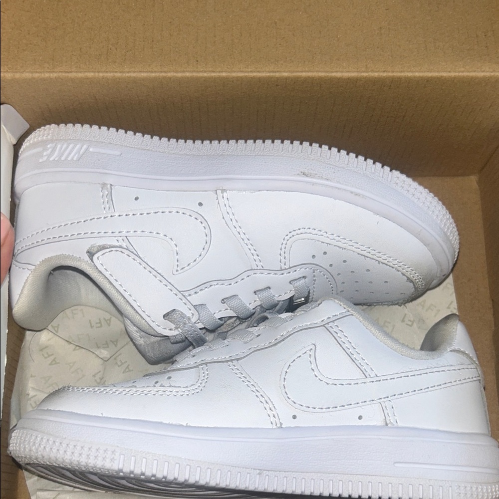 Nike Kids White Low-Top Leather Sneakers